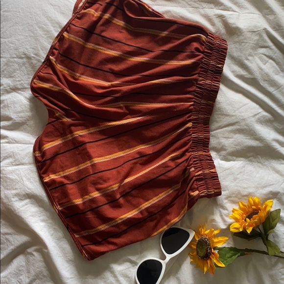 Shorts - Picture 3 of 3